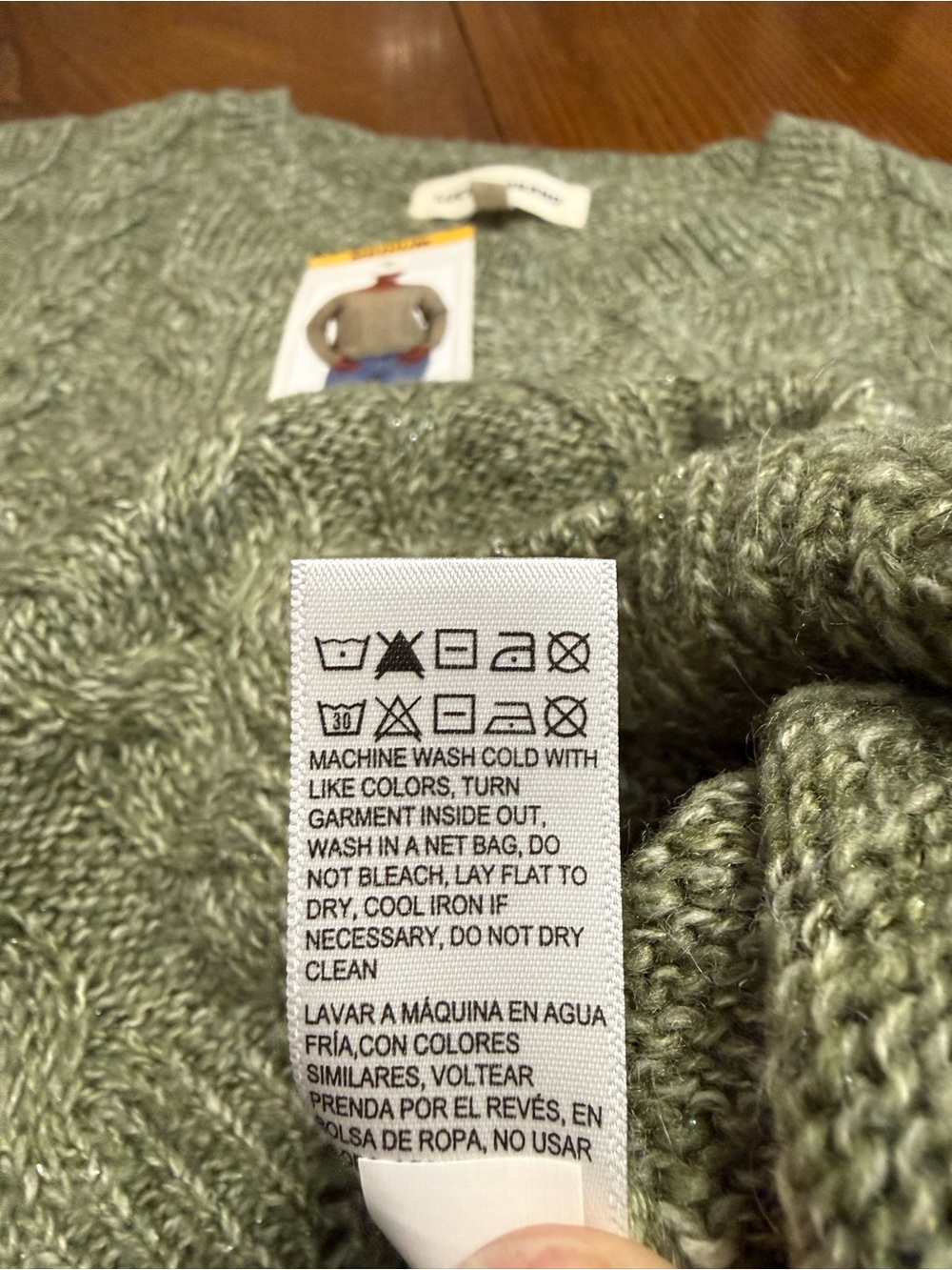 Lucky Brand Long Sleeve Cable Knit Crew Neck Sweater . NWT. Size Medium. - Picture 6 of 7
